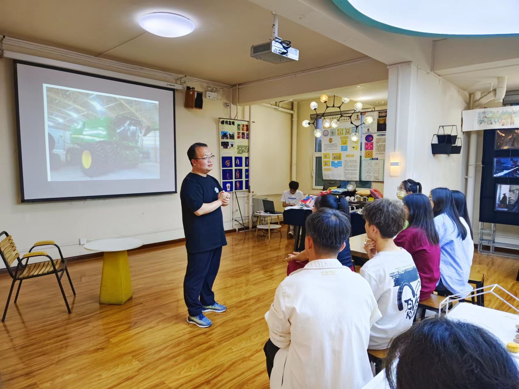 【育人融合】活九见第121期——访学记忆:那些年,我们一起访学NIU