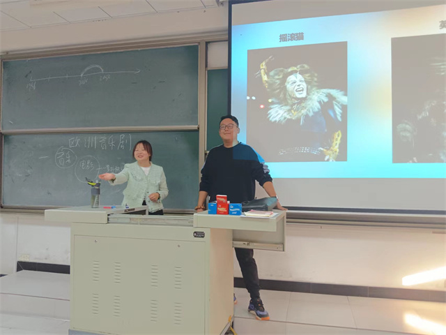 【通识课堂】探索双师授课,探寻内在哲理——《对平淡之下内在哲理的感悟》